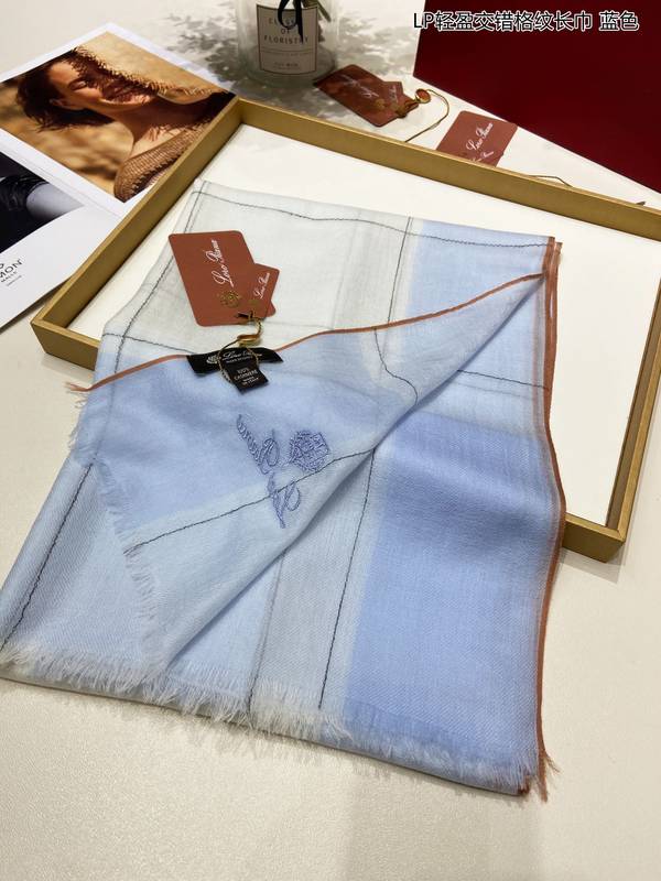 Loro Piana Scarf LPC00052 Loro Piana Scarf LPC00052